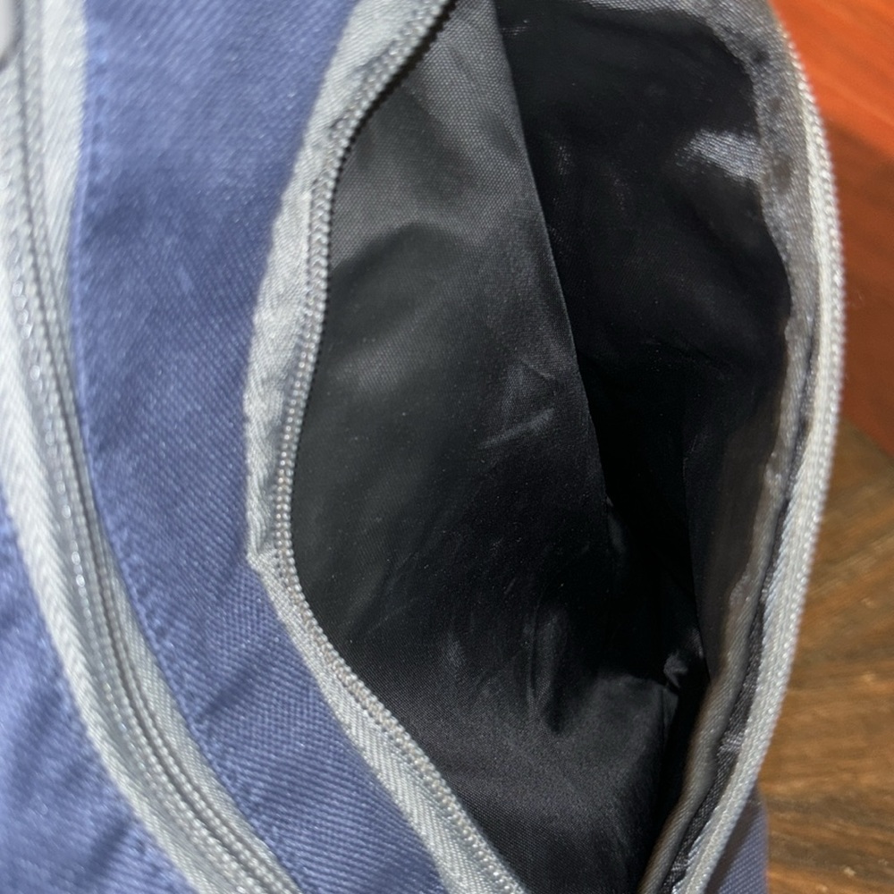 Disney Castaway Club Bag - Picture 3 of 4